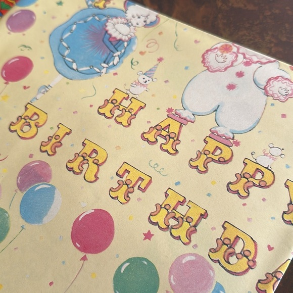 Vintage Red and Cream Birthday Gift Wrap Set trio - Picture 4 of 5